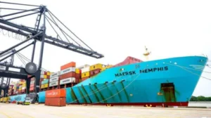 US Economy Soars 3% as Import Dive Fuels Unexpected Growth Surge