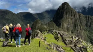 Chaos at Machu Picchu: 1,400 Tourists Stranded Amid Bus Dispute!