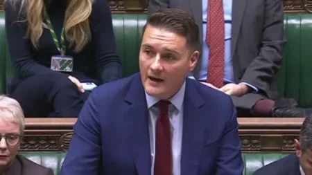 Health Secretary Wes Streeting Stands Firm: Puberty Blocker Trial for Gender-Questioning Kids to Proceed Despite Controversy