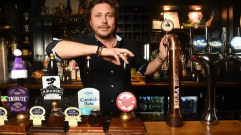 Downing Street Stands by Pubs Amid Controversial Labour MP Ban Over Tax Protests
